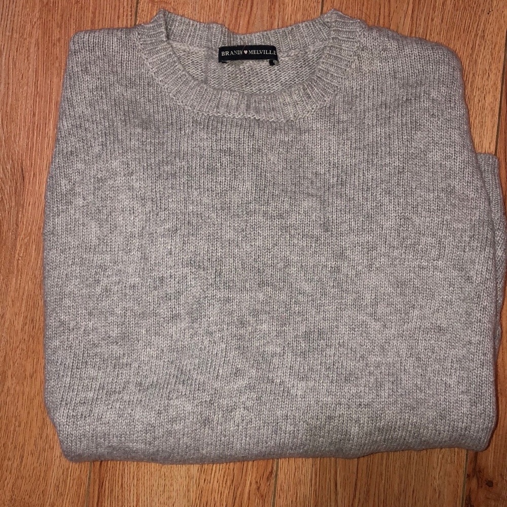 Only worn once Brandy Melville sweater